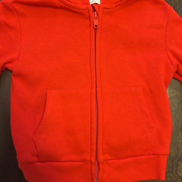 H and M Gender Neutral Adorable Red Hoodie Sweatshirt! Worn one time! - Picture 2 of 6